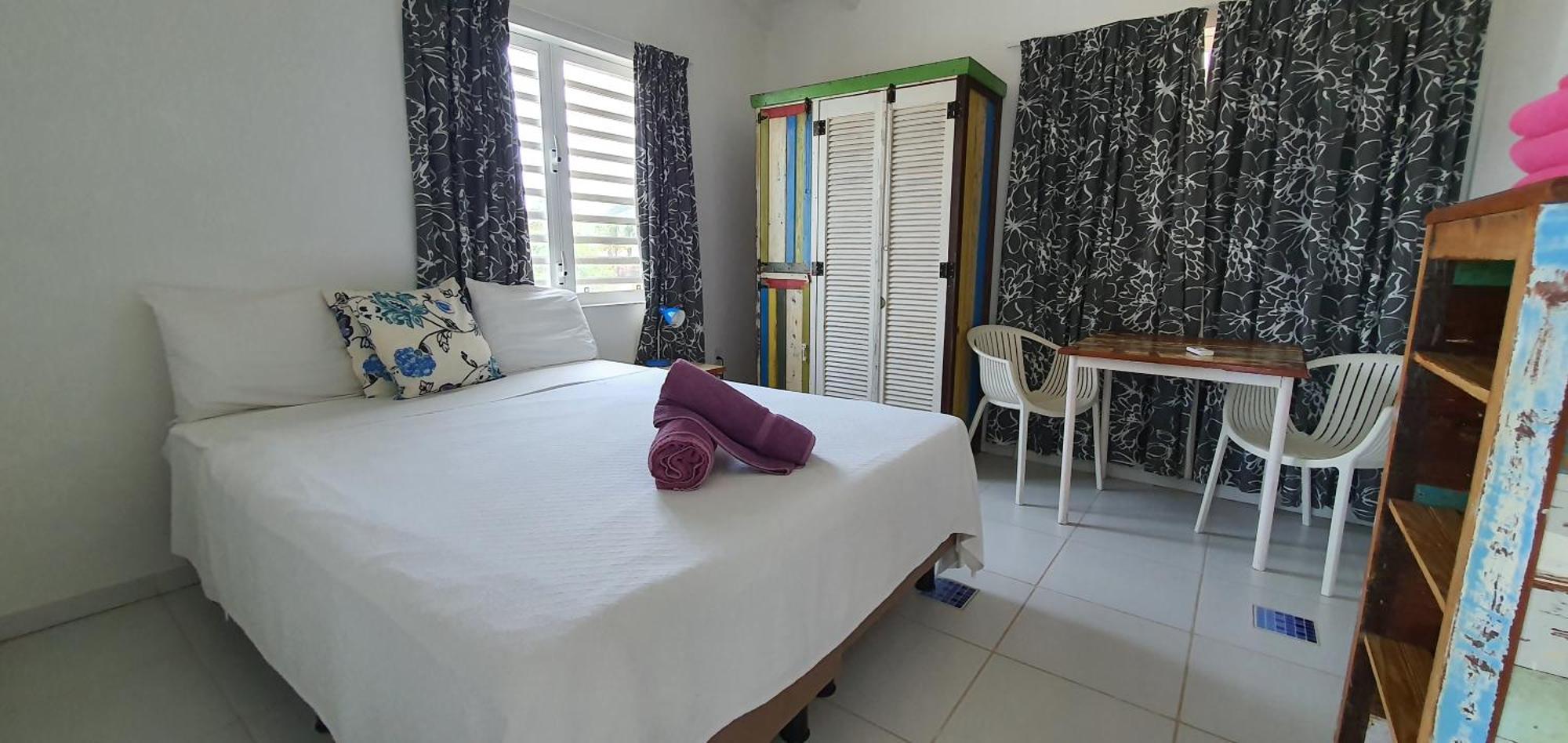 Marazul Dive Resort. 3 Bedroom Seafront House. Dive, Snorkel, Enjoy Amazing Sunsets Westpunt 외부 사진